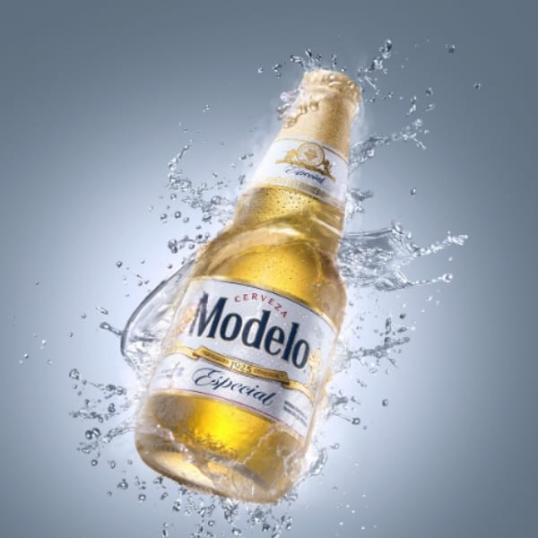 modelo lager good product shot